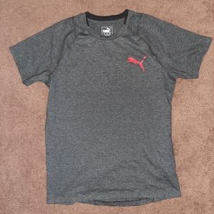 Puma t-shirt size Small, soft material